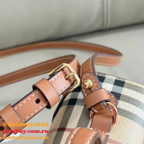 Burberry Fashion 5251 Crossbody Vanity Bag