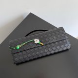 Women's Andiamo Clutch in Ardoise