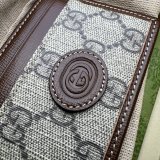 Knockoff Gucci 673002 Card case with Interlocking G Holder for Men