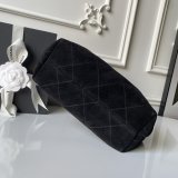 The News 1:1 AS5970 Cruise 2025/26 Hobo Bags