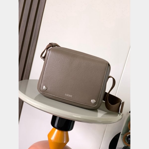 Loewe Pebble MESSENGER SMALL Bag