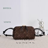 TOP Bottega Veneta Concert Pouch
