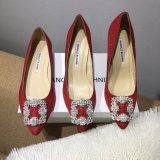 TOP Manolo Blahnik HANGISI GLITTER Fabric Jewel Buckle Pumps