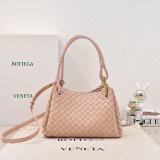 TOP Bottega Veneta Medium Parachute bag