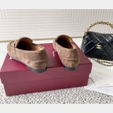 Gucci women suede Jordaan loafer
