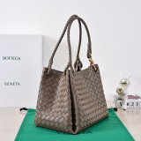 Top Bottega Veneta Intrecciato Parachute Large handbag 796571