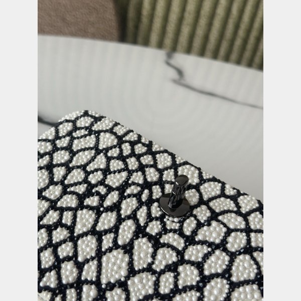 CC Water droplet black and white pearl Handbag 20CM