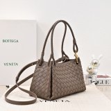 TOP Bottega Veneta Medium Parachute bag