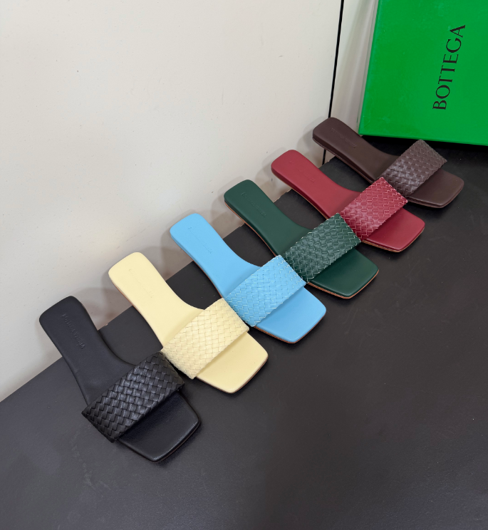 Bottega Veneta Palazzo Travel Flat